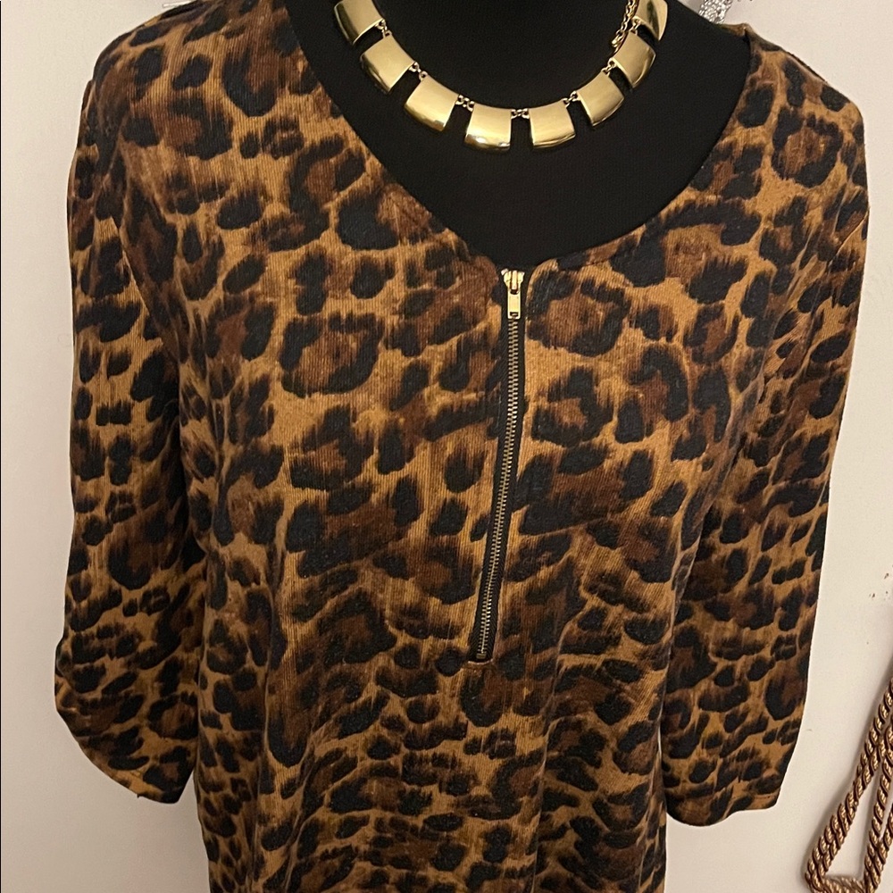 Wild Style Leopard Print Zip Blouse - Picture 2 of 8